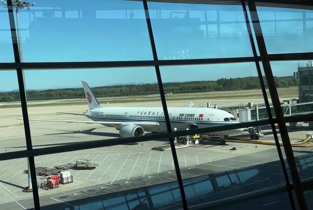 机场人员定位d.jpg