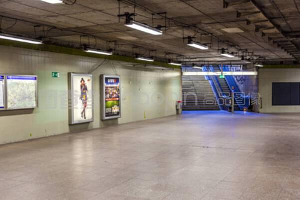 地铁人员定位.jpg 地铁人员定位.jpg